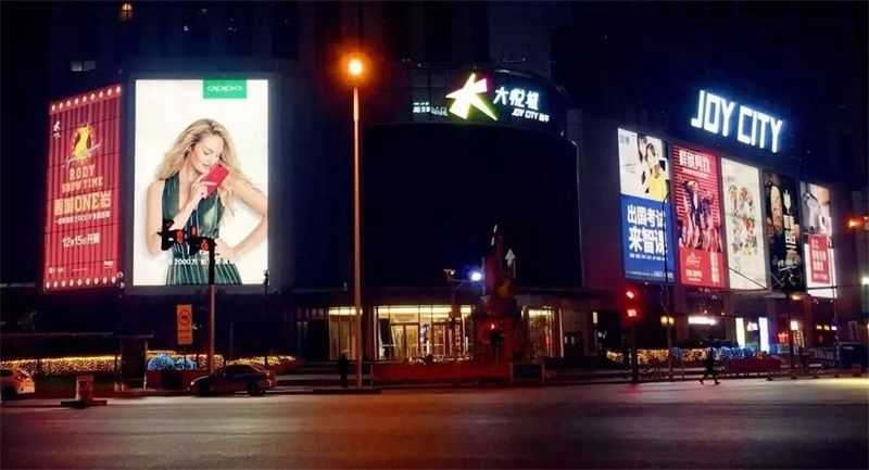 鋁蜂窩大板與液態(tài)壁紙的區(qū)別